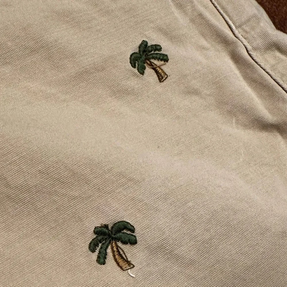 Gap Men’s khaki shorts with palm trees size 38 - Picture 3 of 3